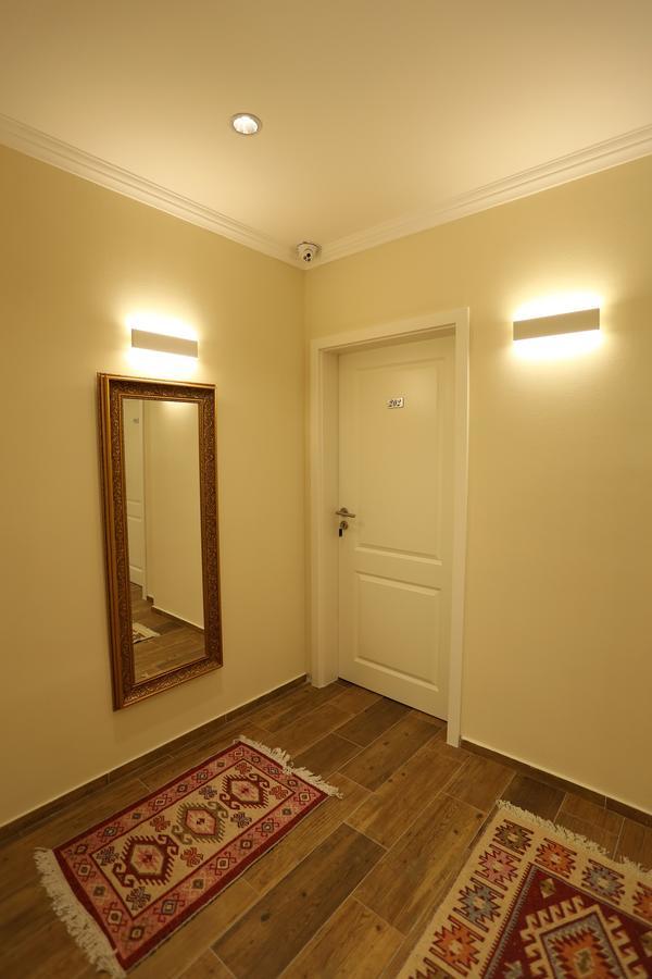 Saray Hotel Призрен Экстерьер фото