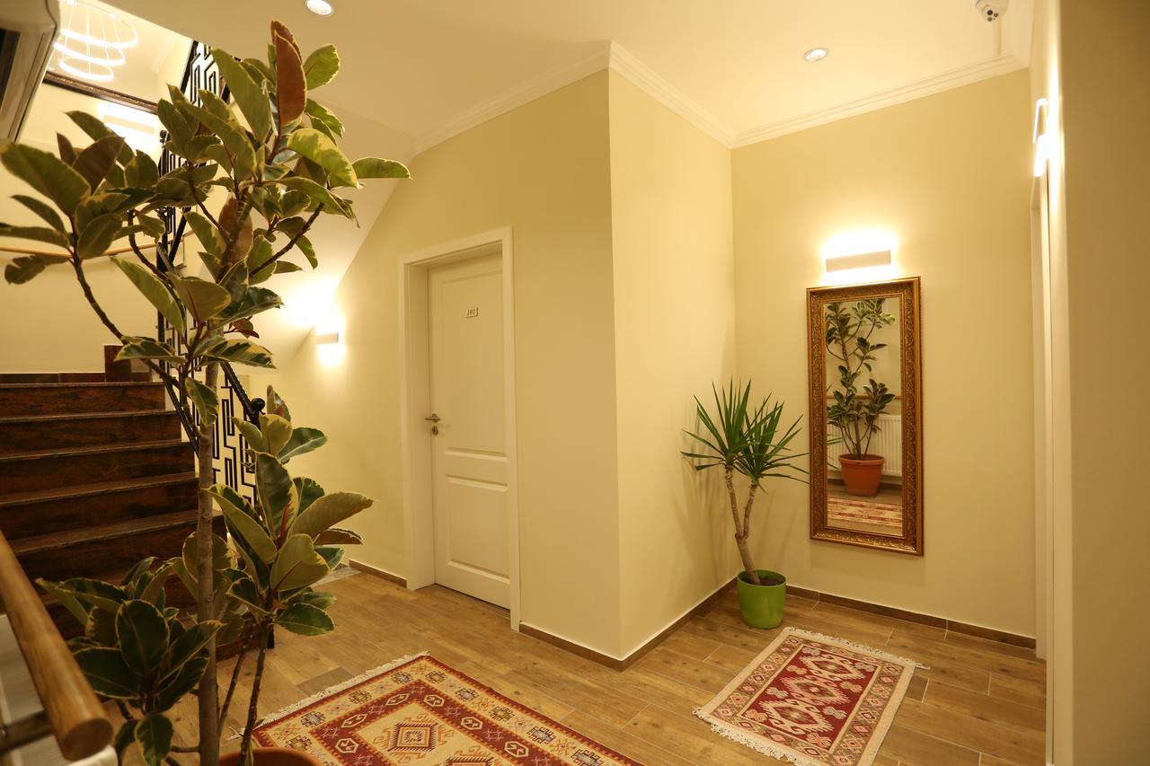 Saray Hotel Призрен Экстерьер фото