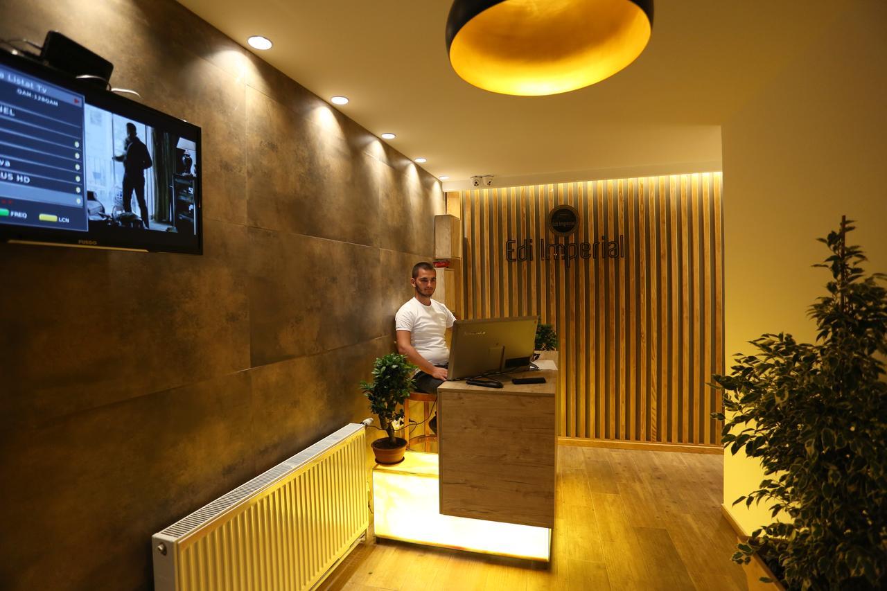 Saray Hotel Призрен Экстерьер фото